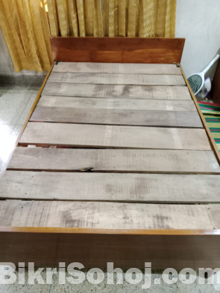 সেগুন কাঁঠের খাট